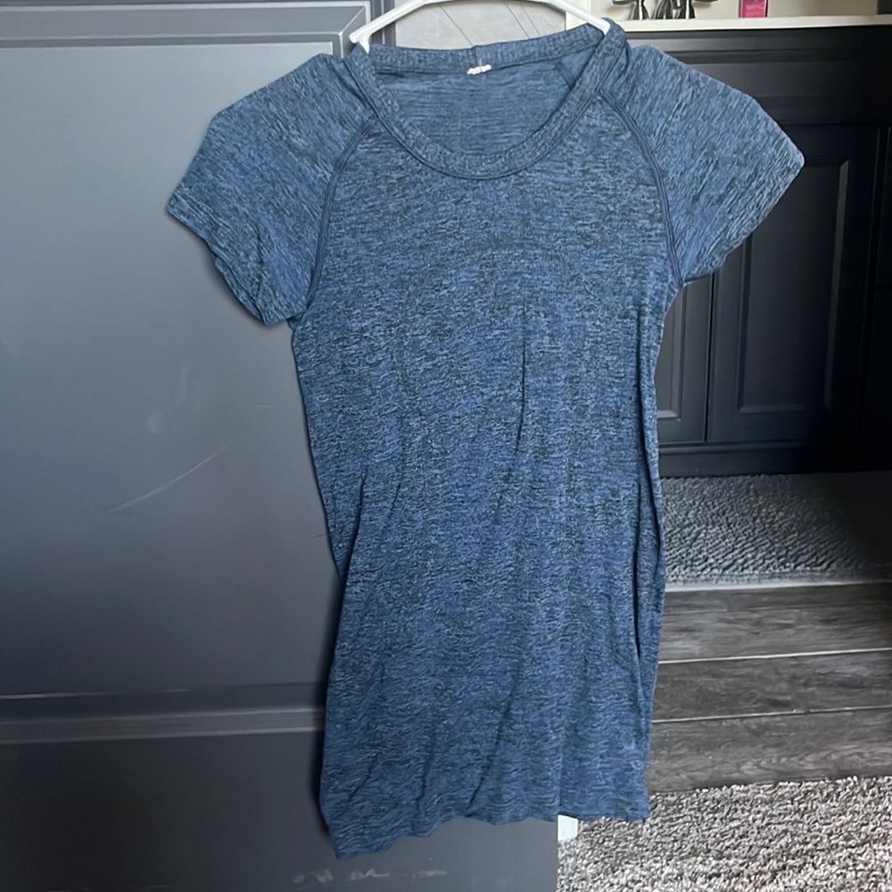 lululemon athletica Blue Short Sleeve Tee